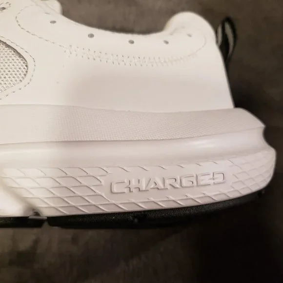 NEW Under Armour Charged Assert 10 3026175-104 Men's Wht/Blk Size 9.5 Shoes - Picture 6 of 9